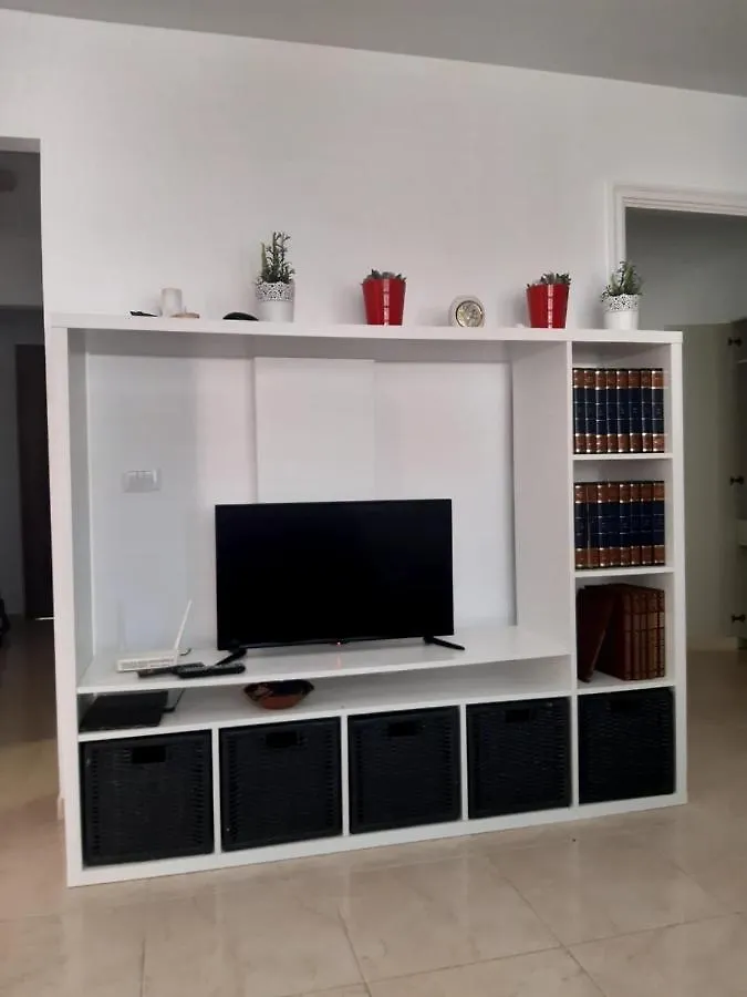 Apartamento Edificio Elena Candelaria